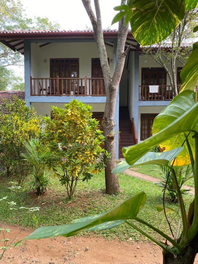 Isanka Lion Lodge Sigiriya Bagian luar foto