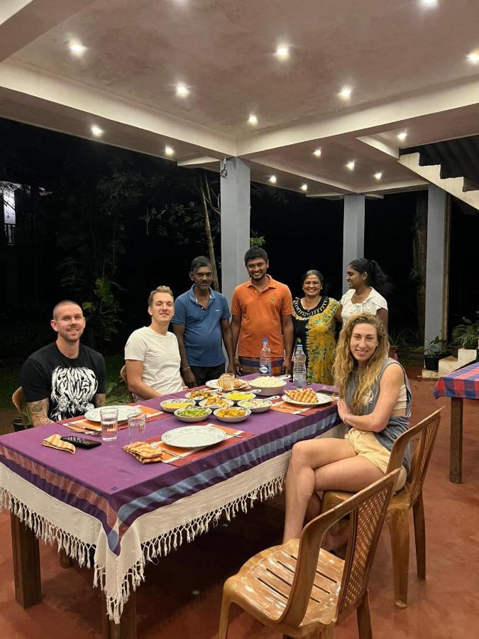 Isanka Lion Lodge Sigiriya Bagian luar foto